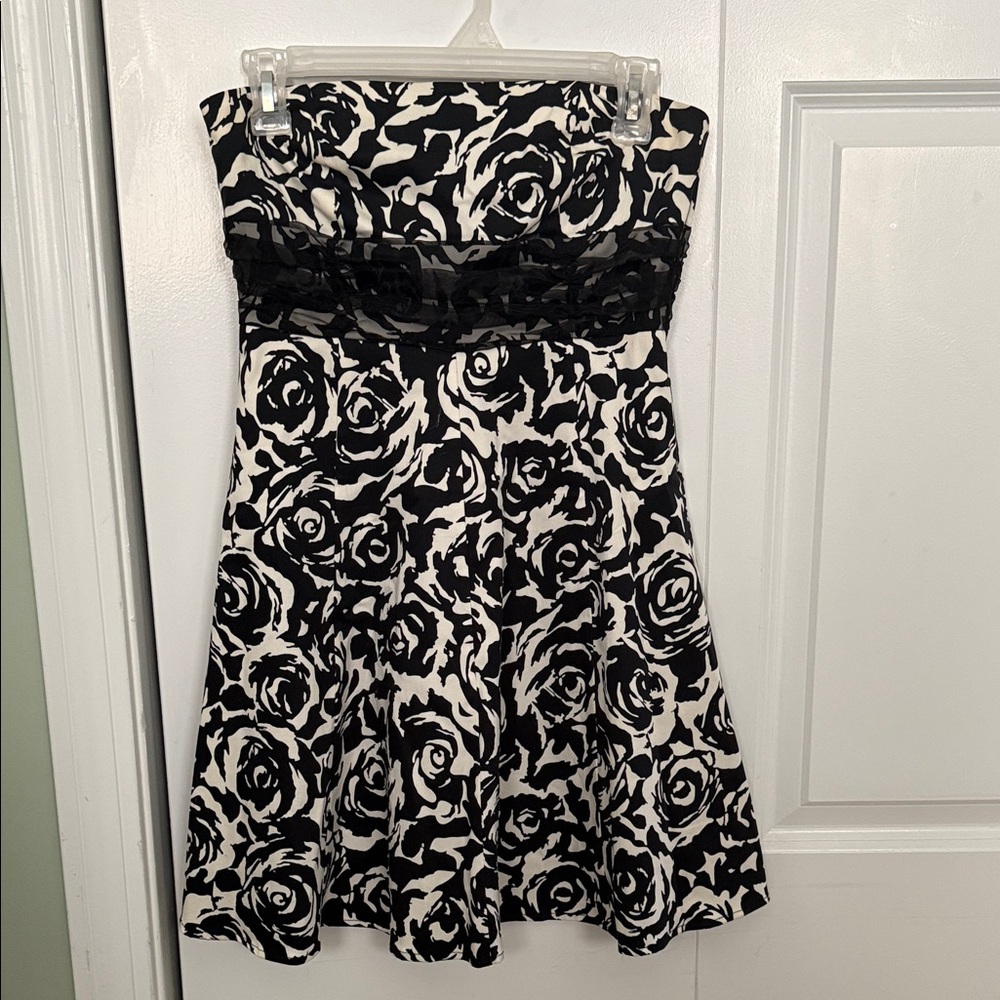 Forever 21 Black and Cream Patterned Dress